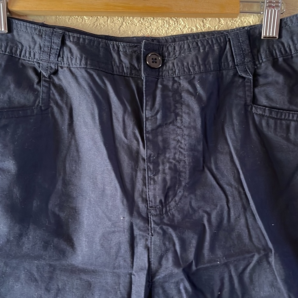 Shorts - Picture 4 of 4